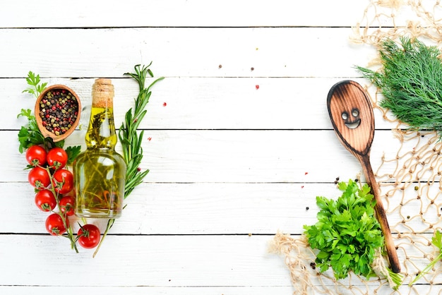 Zestaw świeżych składników na stole